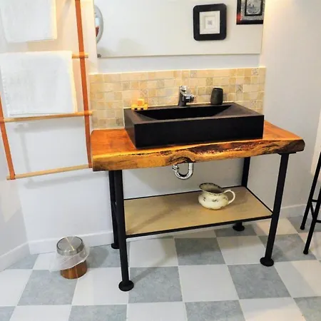 Le Hangar Séjour chez l'habitant Saint-Jean-dʼAngély